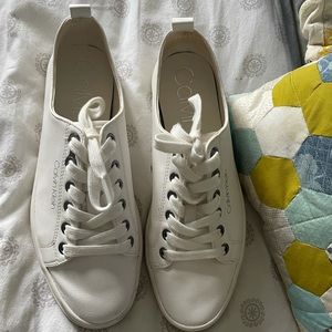 Like new -only worn 3times - white Calvin Klein sneakers